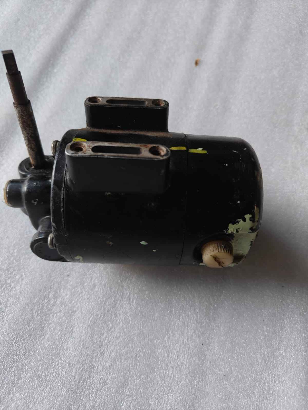 WOODWARD GROSCHOP 1767-367 WK 0920702 GOVERNOR MOTOR 2700 RPM KM 58-20 K 230V