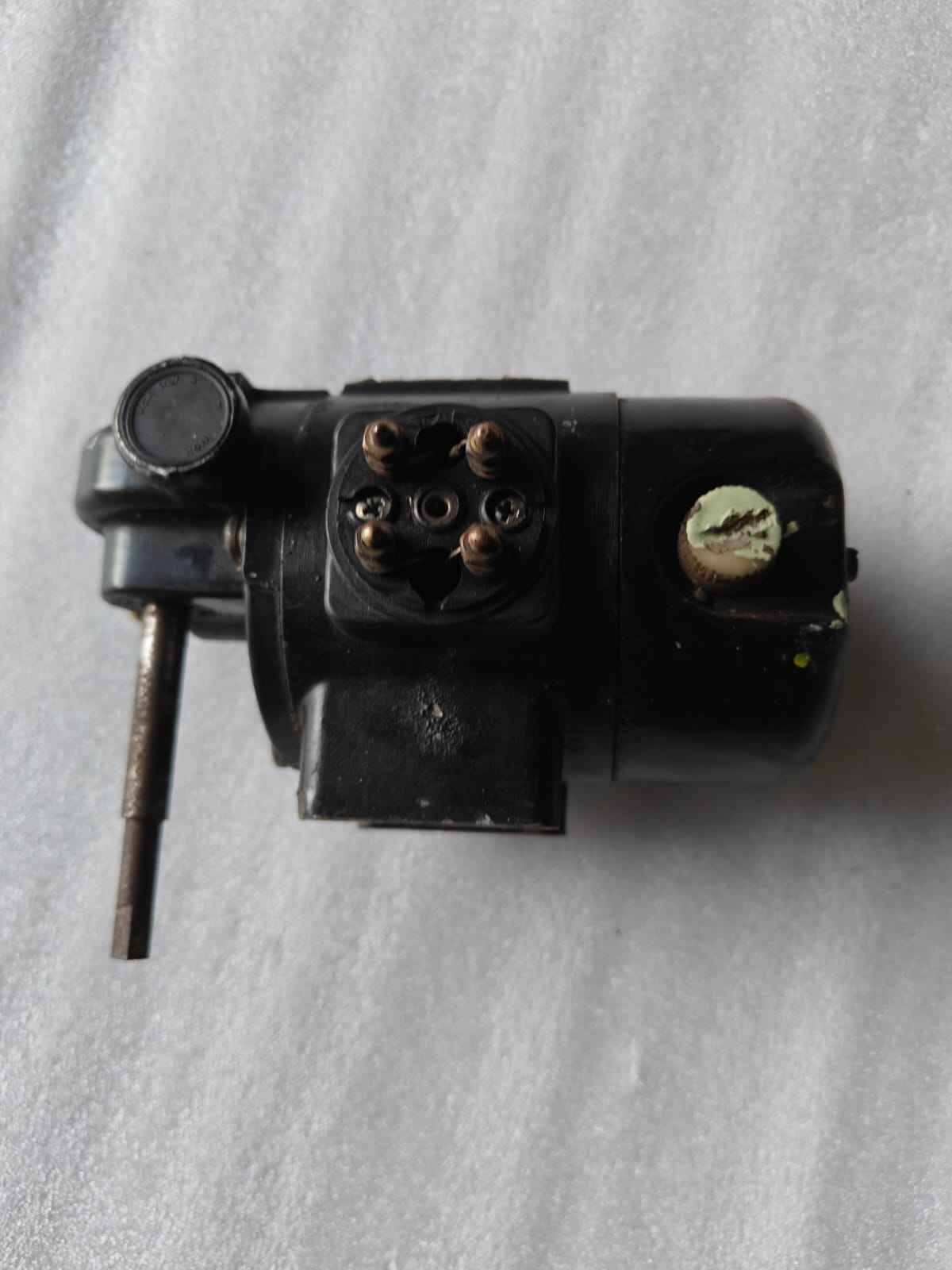 WOODWARD GROSCHOP 1767-367 WK 0920702 GOVERNOR MOTOR 2700 RPM KM 58-20 K 230V