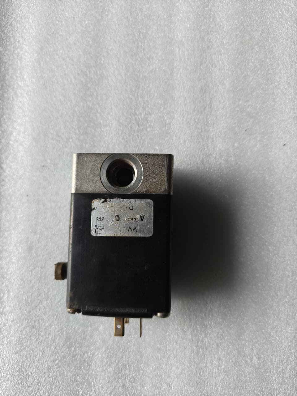 BURKERT 0330 F 3.0 FKM VA SOLENOID VALVE 24V DC 00041517