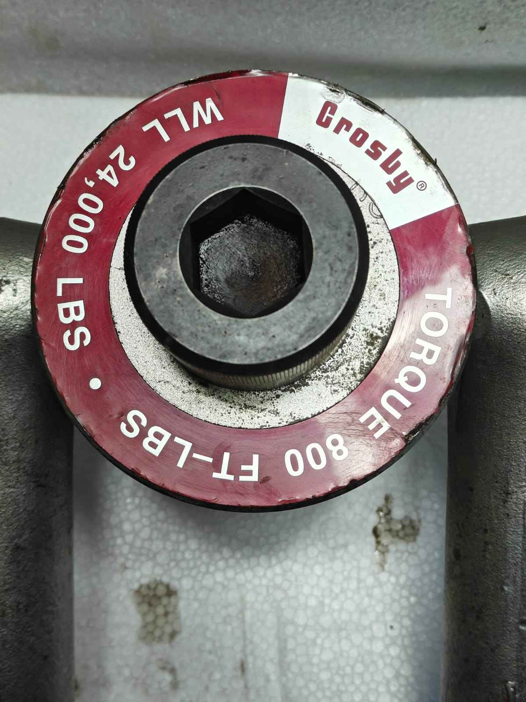 Crosby Swivel Hoist Ring 24,000 LBS WLL Torque: 800Ft-LBS
