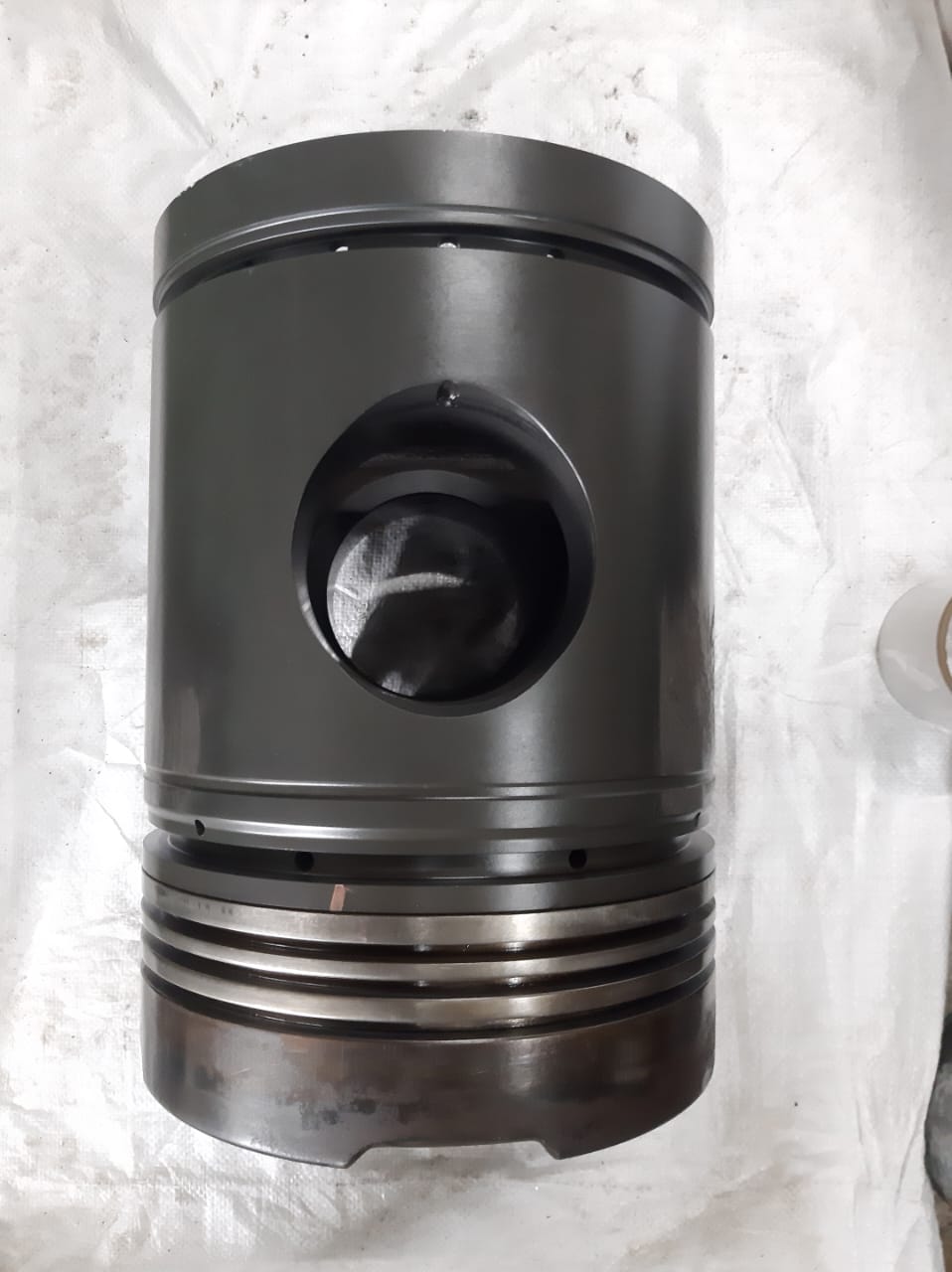 Daihatsu DL26 Piston