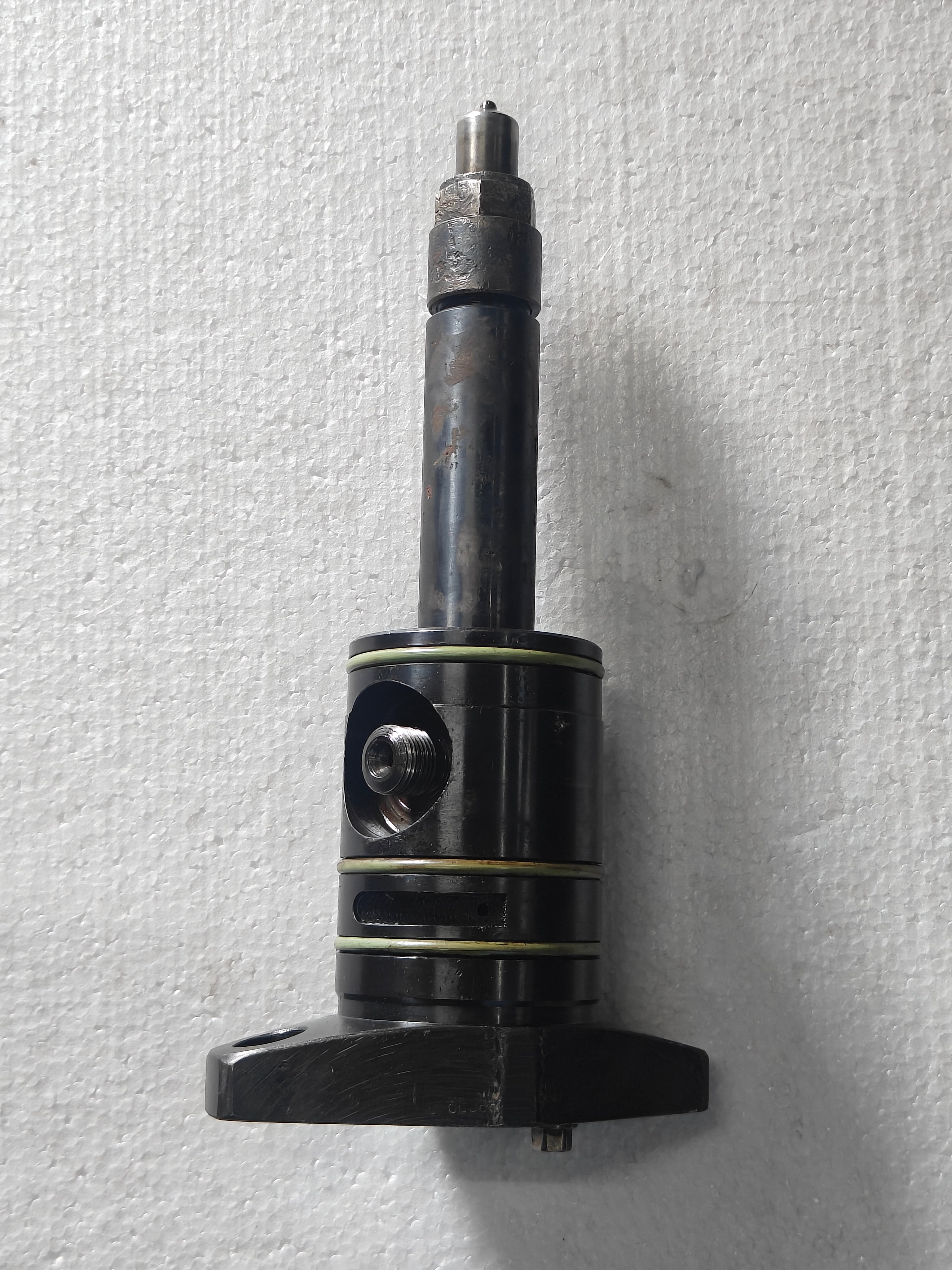 MAN B&W 23/30 Fuel Injector | New Marine Engine Spare Part