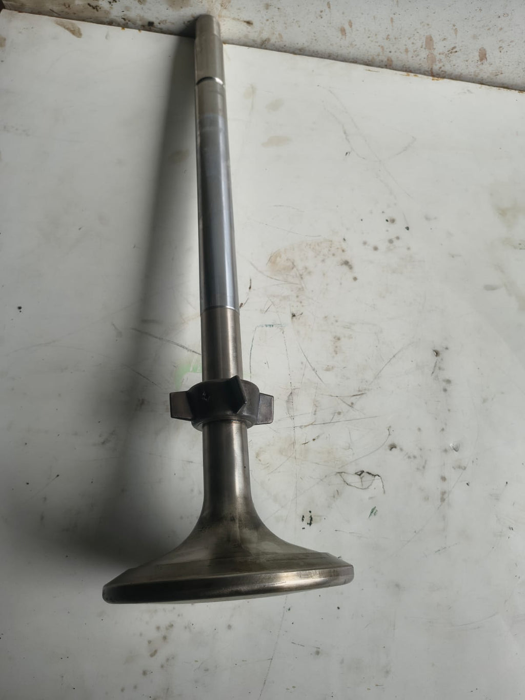 MAN B&W L35MC Valve