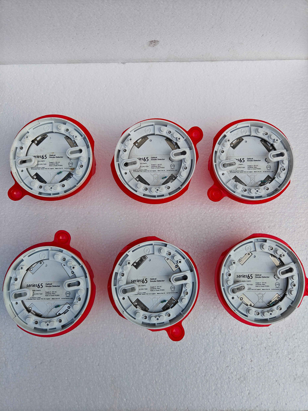Apollo Series 65 Optical Smoke detector with base 55000-316 APO NEW (LOT OF 6)
