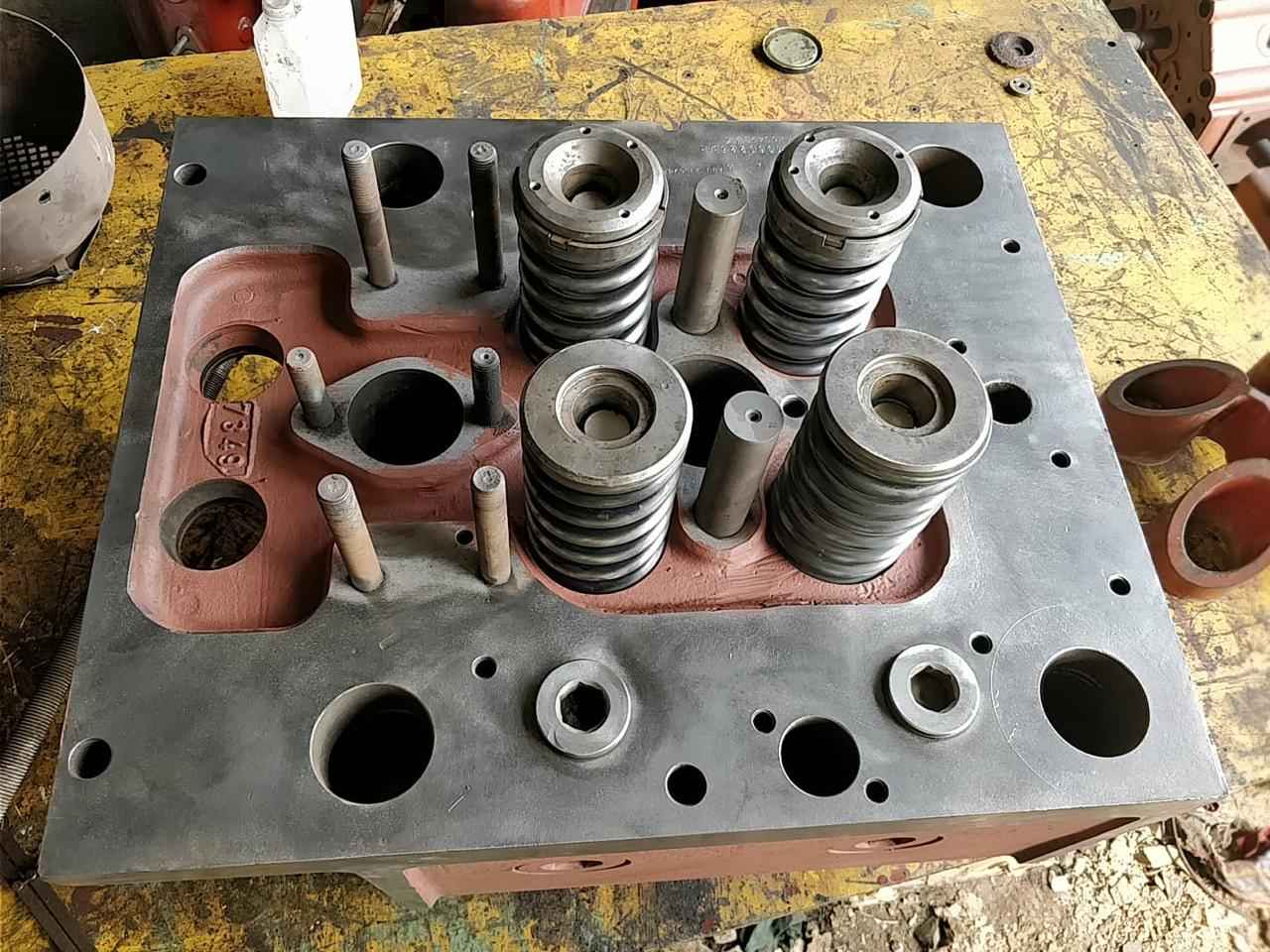 Wartsila R-32 Cylinder Head