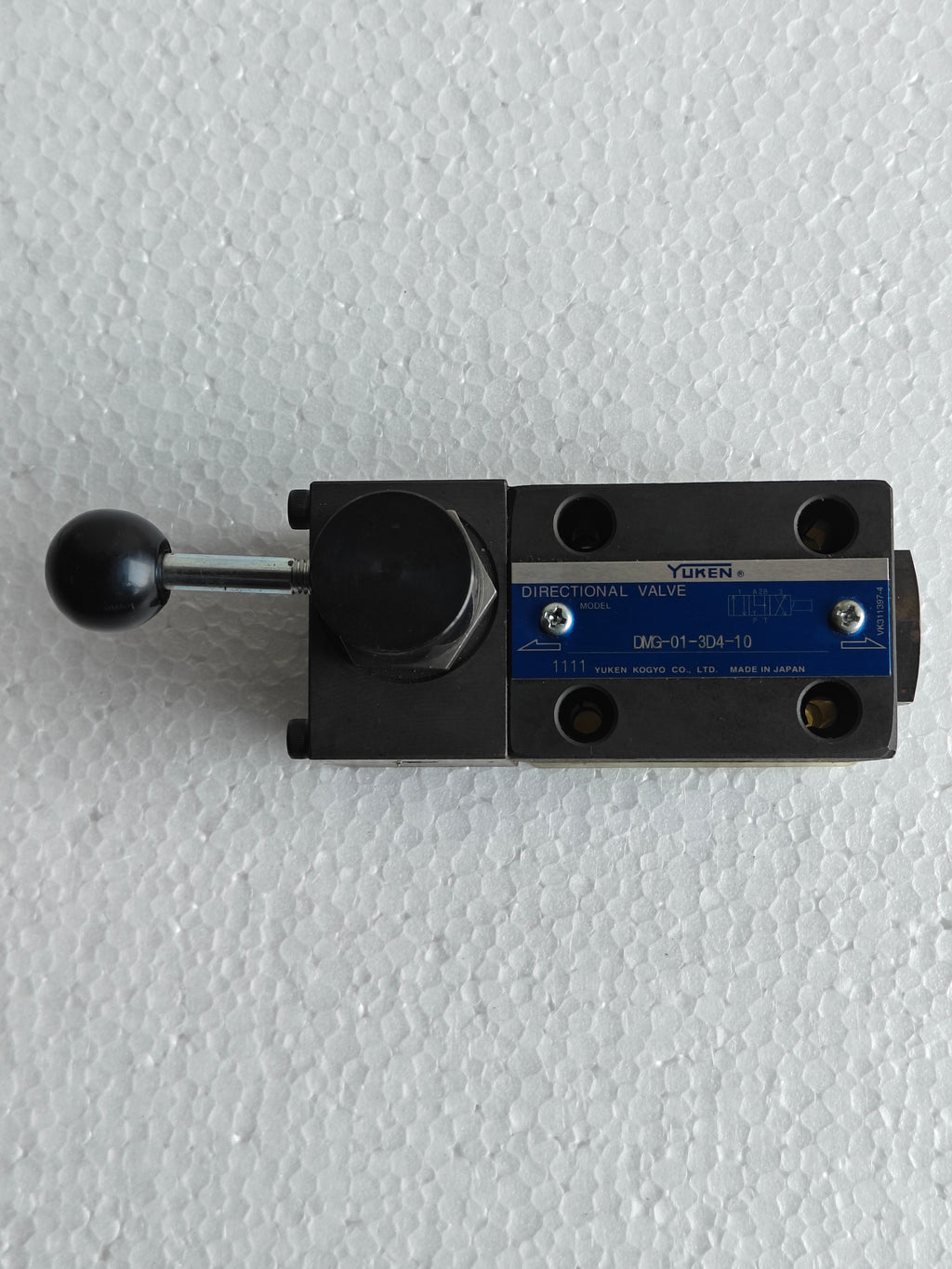 Yuken DMG-01-3D4-10 Directional Valve