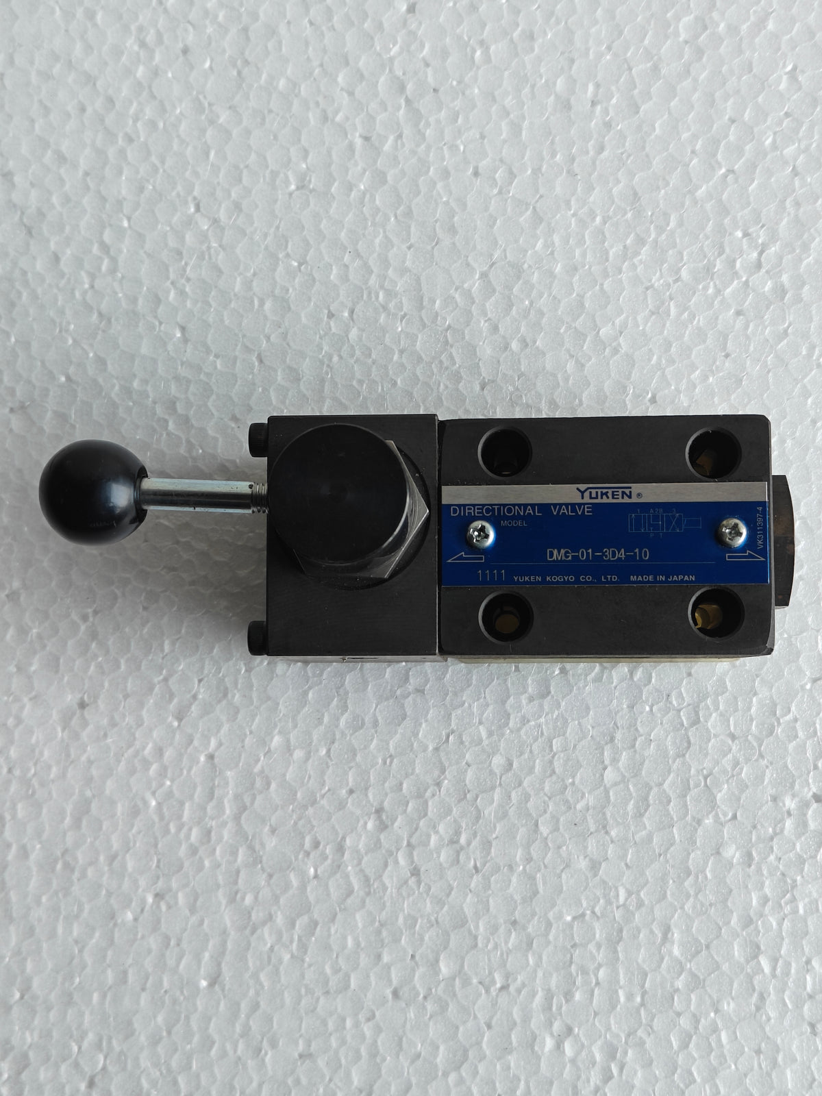 Yuken DMG-01-3D4-10 Directional Valve