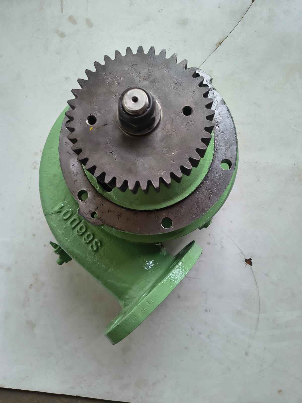 MAN B&W L28/32H Water Pump
