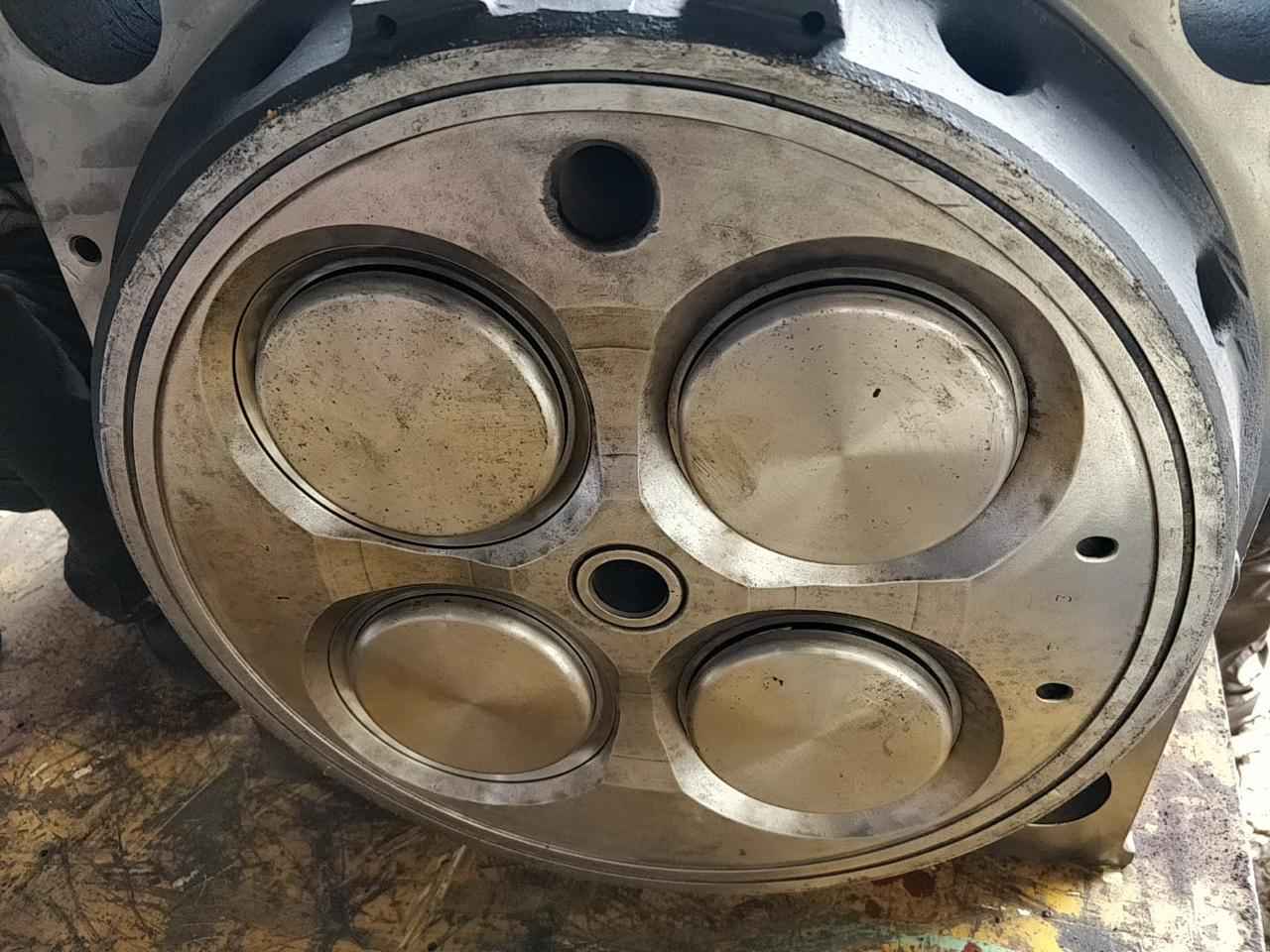 Wartsila R-32 Cylinder Head