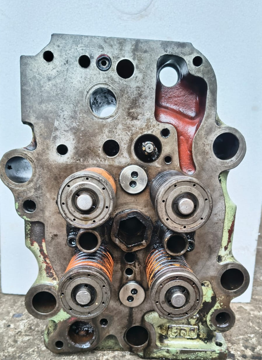 Daihatsu DL20 Cylinder Head