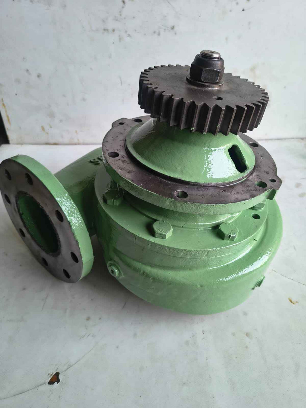 MAN B&W L28/32H Water Pump