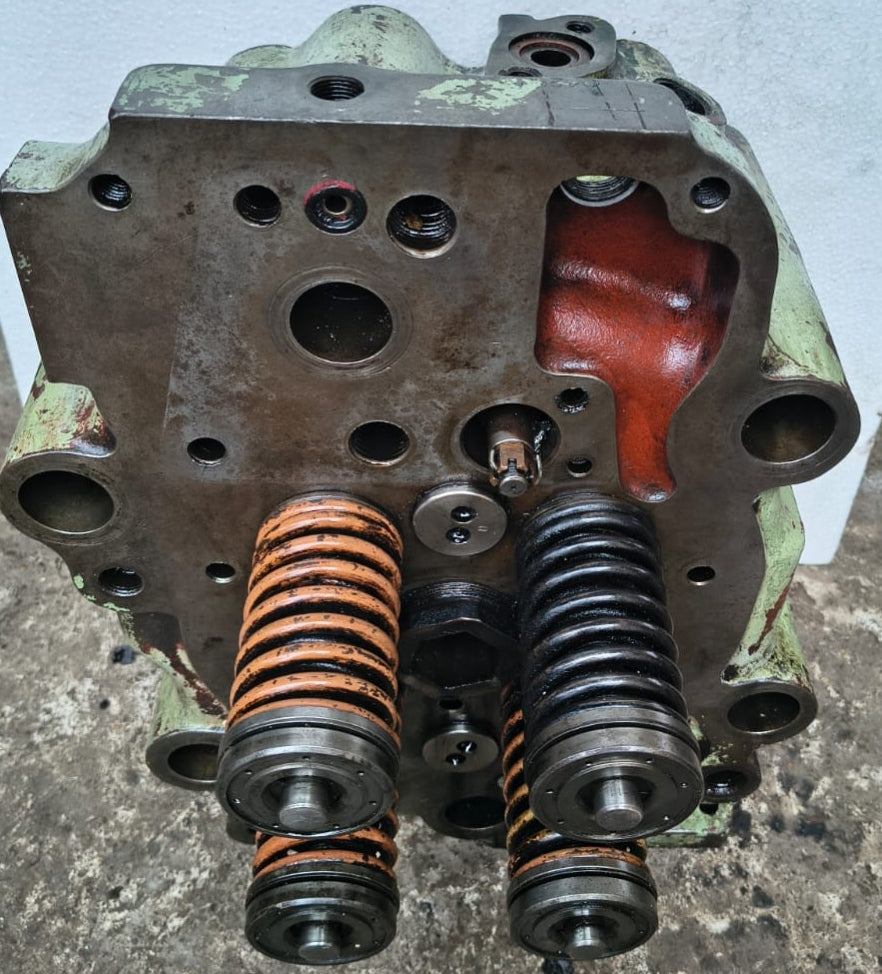 Daihatsu DL20 Cylinder Head