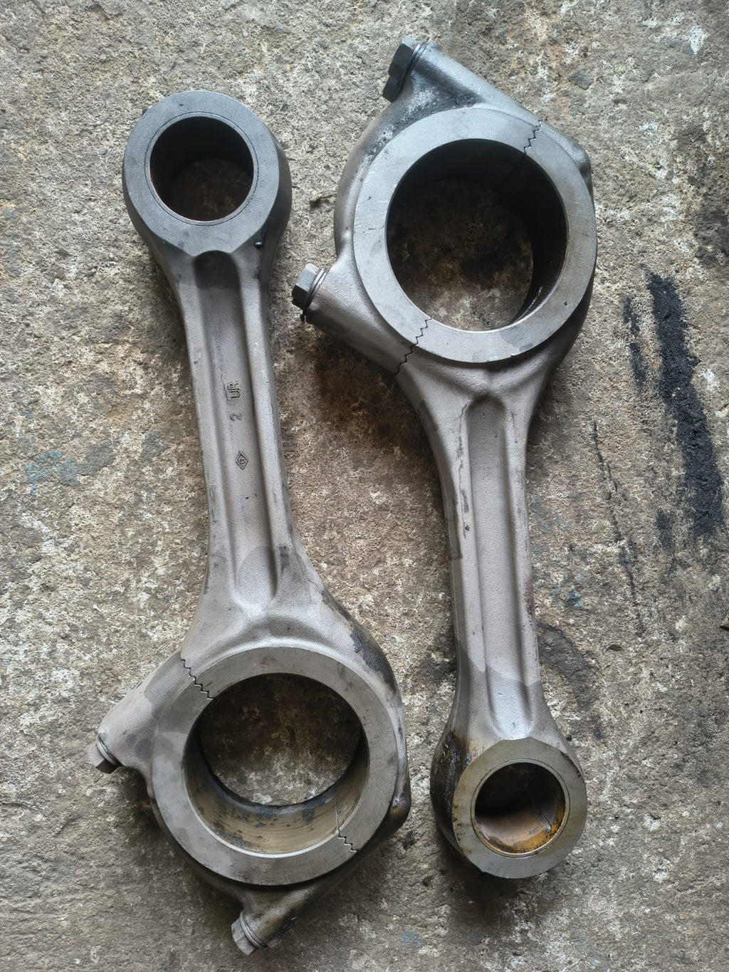 DAIHATSU DL 24 Connecting Rods
