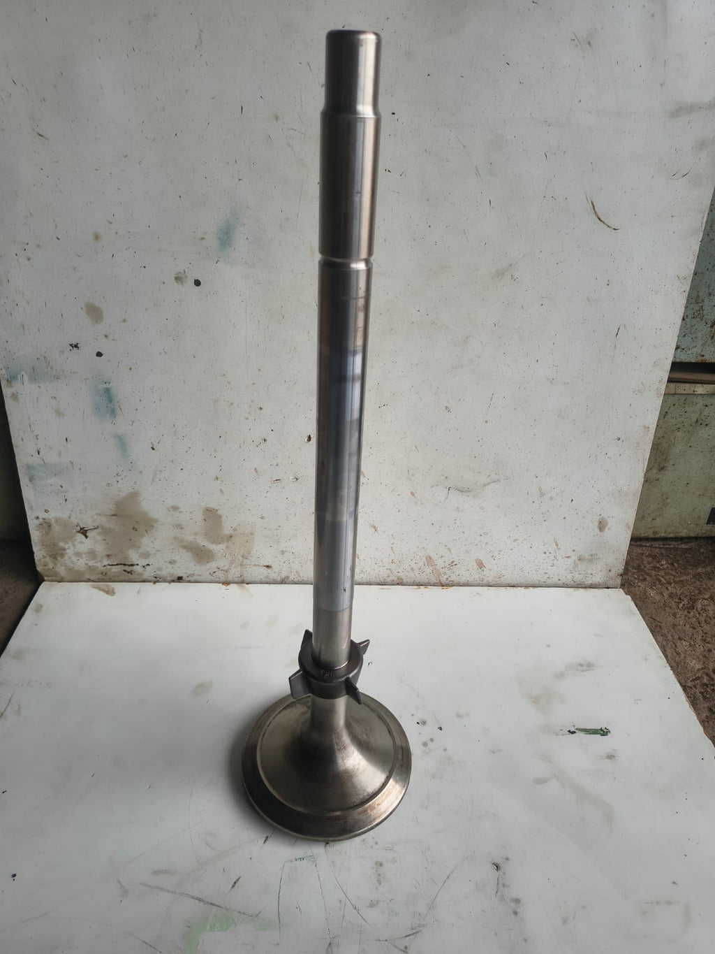 MAN B&W L35MC Valve